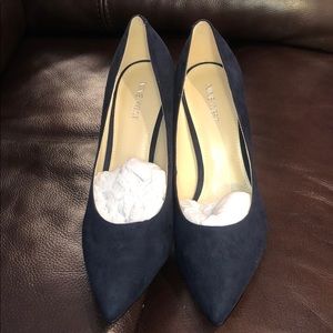 Nine West closed heels, navy blue, suede